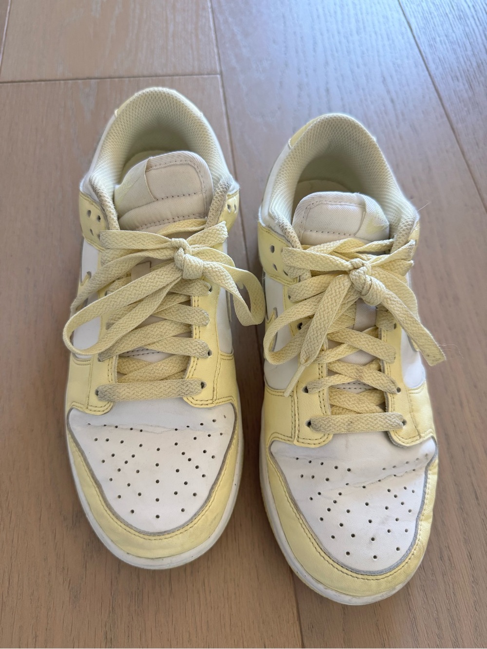 Nike Youth Kids Light Yellow and White Low-Top Sneakers - Size 7 Youth